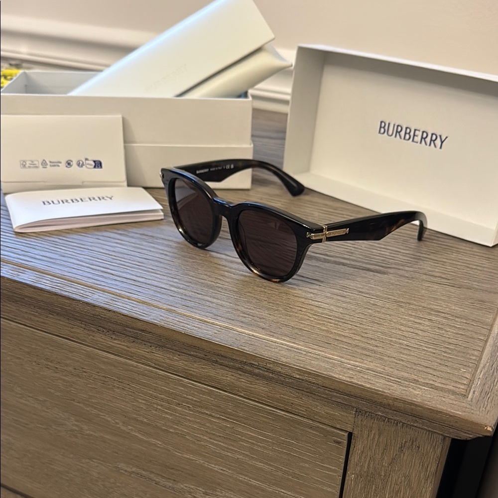 Burberry BE4439 sunglasses frame and lense brown
